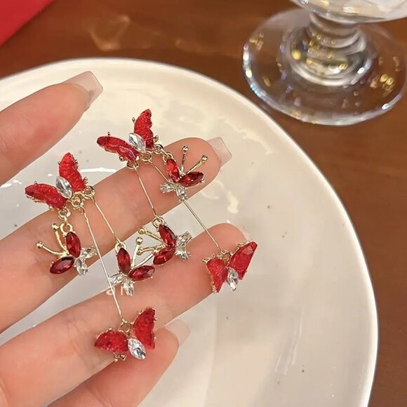 Buy It Now Price Stunning Butterfly 18k Gold Plated Dangly Earrings - Picture 3 of 3